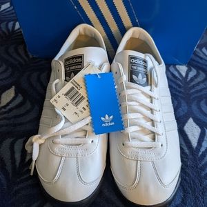 NWT Men's - 10 1/2, Adidas White Sneeker